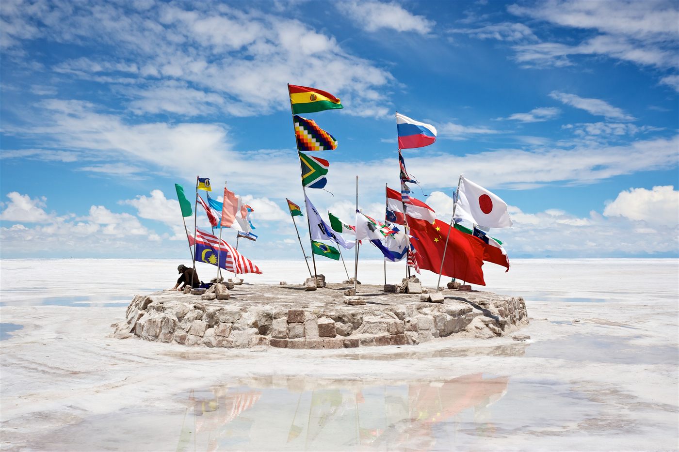 Plaza de las Banderas en el Salar de Uyuni